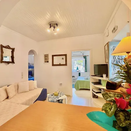 Vilă Beachfront House By Dadovillas Apraos